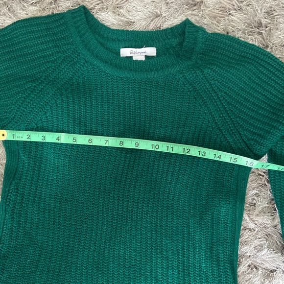 Revamped women green long sleeves, high low side zip hem sweater. Size XS. Used. - Picture 5 of 11